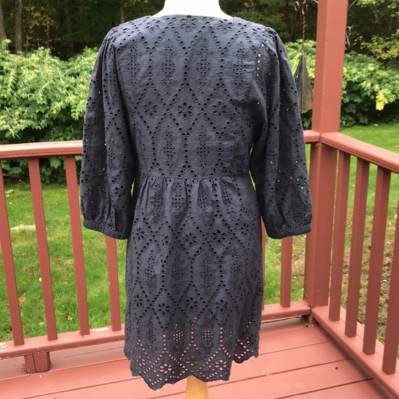 Garnet Hill SZ 4, Aegean blue eyelet long sleeve dress with V neck. Garnet Hill SZ 4, Aegean blue eyelet long sleeve dress with V neck.
